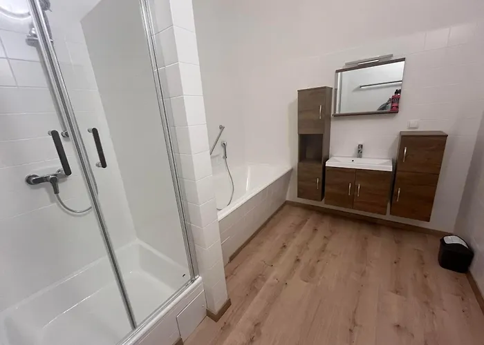 Almschloessl شقة *