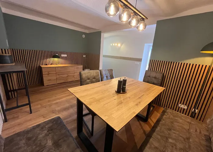 Almschloessl * بادن